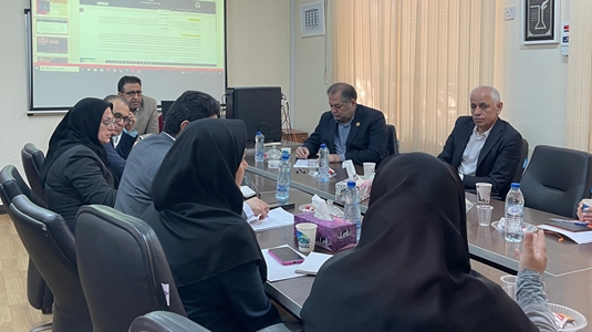 بازدید ریاست محترم دانشگاه علوم پزشکی جندی‌شاپور اهواز از مراکز رشد دارویی و سلامت با محوریت توسعه فناوری و بررسی زیرساخت‌های اتاق تمیز